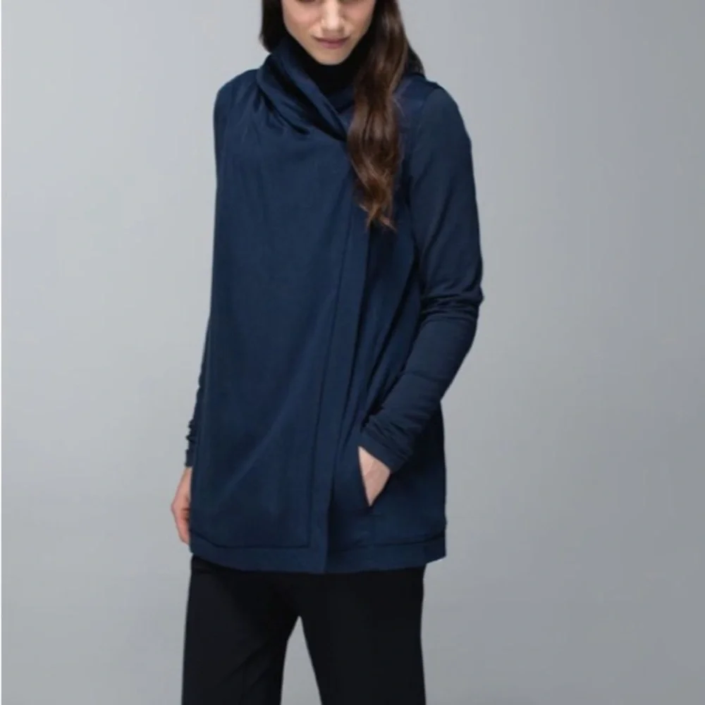 Lululemon Blissed Out Wrap Inkwell Blue Cardigan Wrap - Picture 3 of 16
